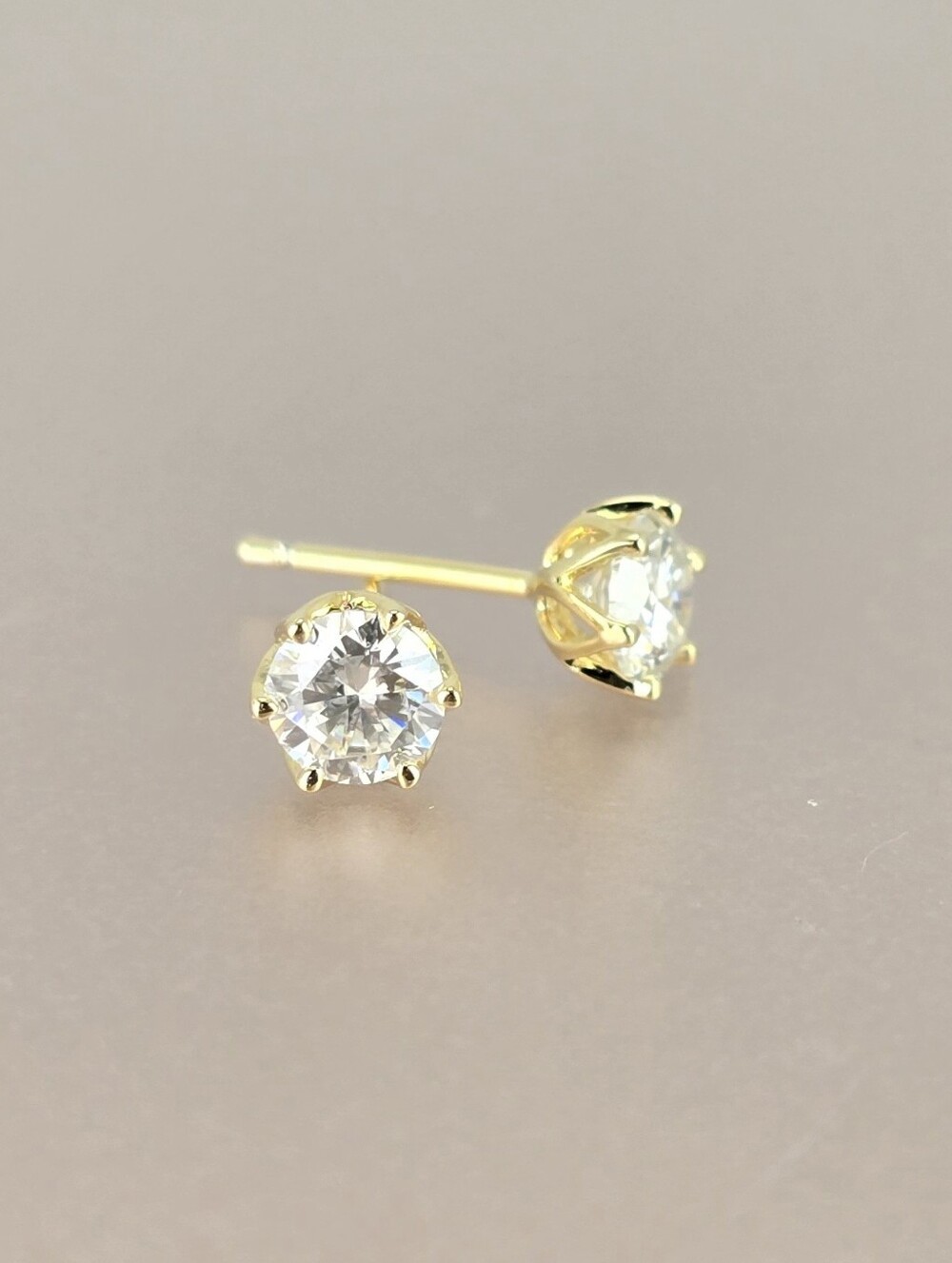 14k Gold-Filled 1.0tcw Moissanite Stud Earrings